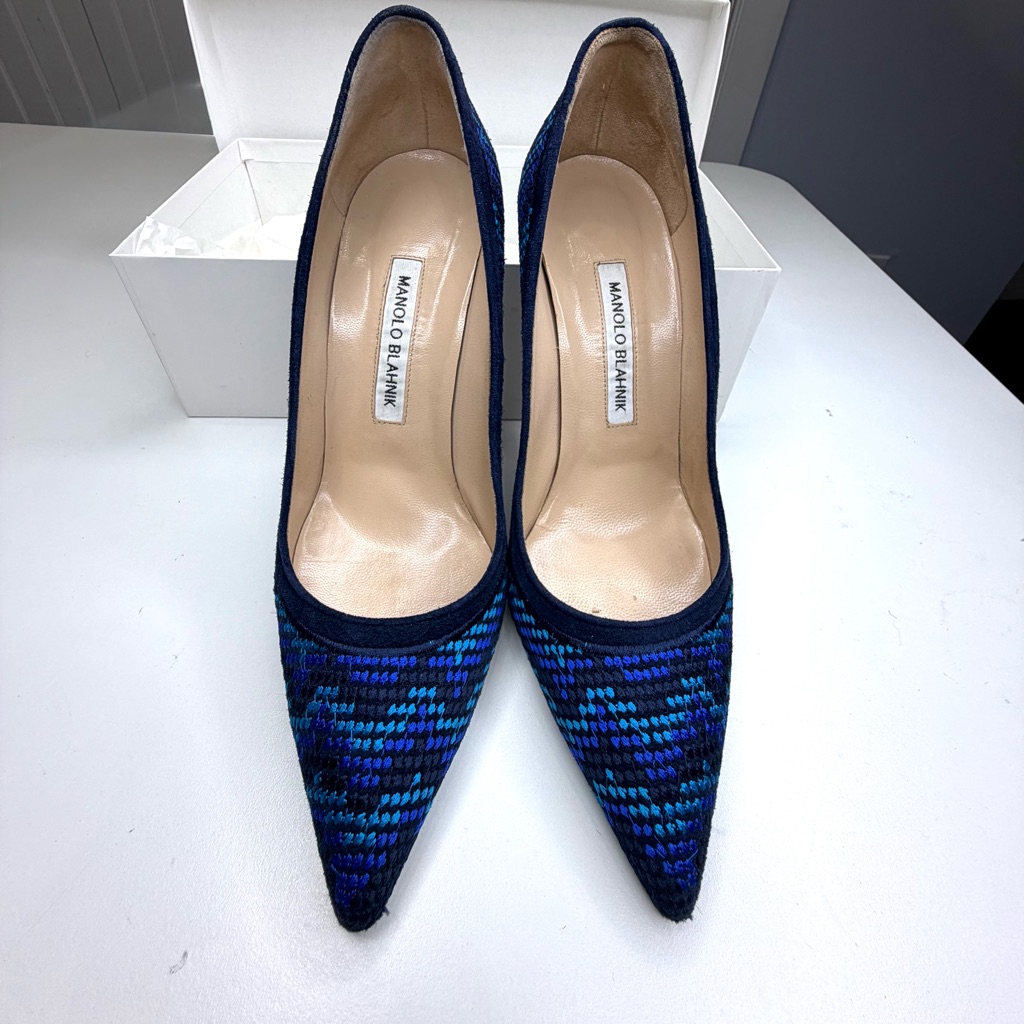 Manolo Blahnik Shades Of Blue Needlepoint Pointed-Toe Pumps, Size 38.